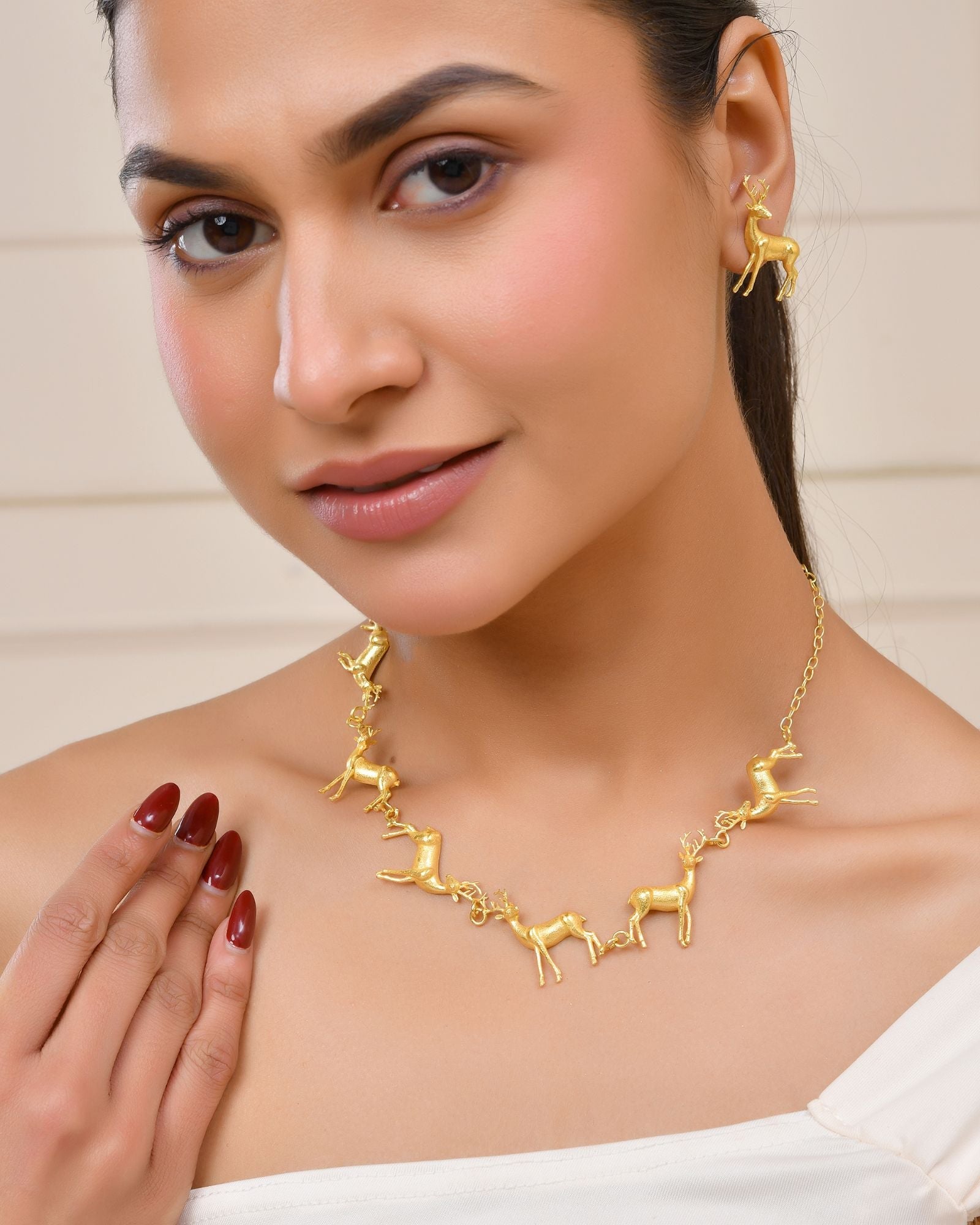 Jewels Nest Gold-Tone Deer Motif Necklace & Stud Earrings Jewellery Set For Women