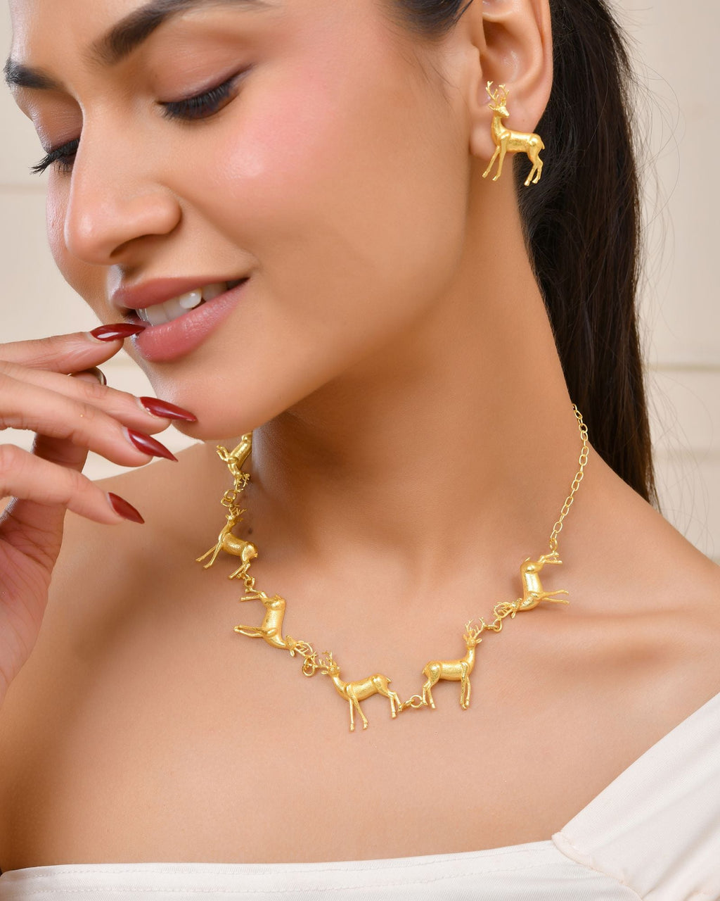 Jewels Nest Gold-Tone Deer Motif Necklace & Stud Earrings Jewellery Set For Women