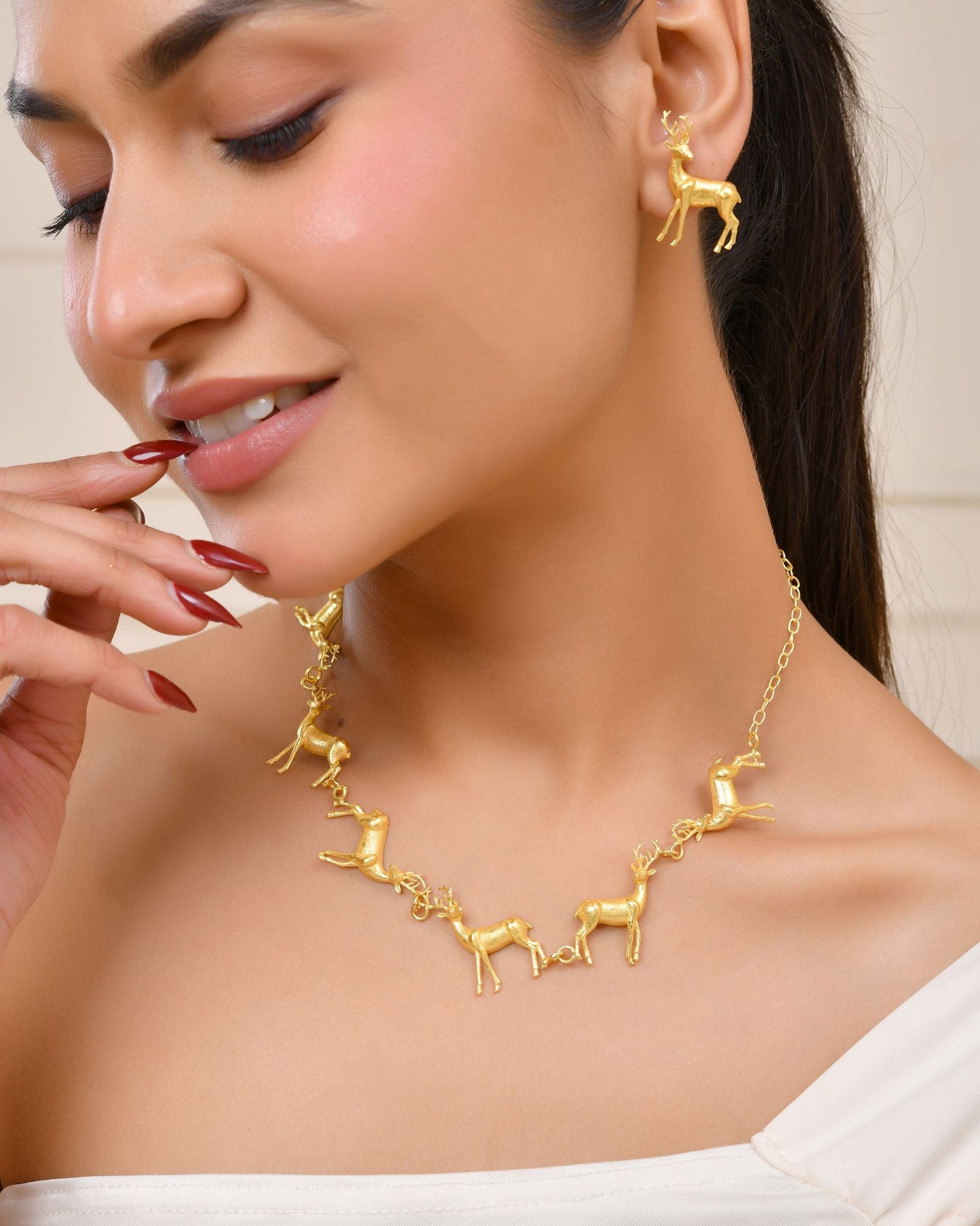 Jewels Nest Gold-Tone Deer Motif Necklace & Stud Earrings Jewellery Set For Women