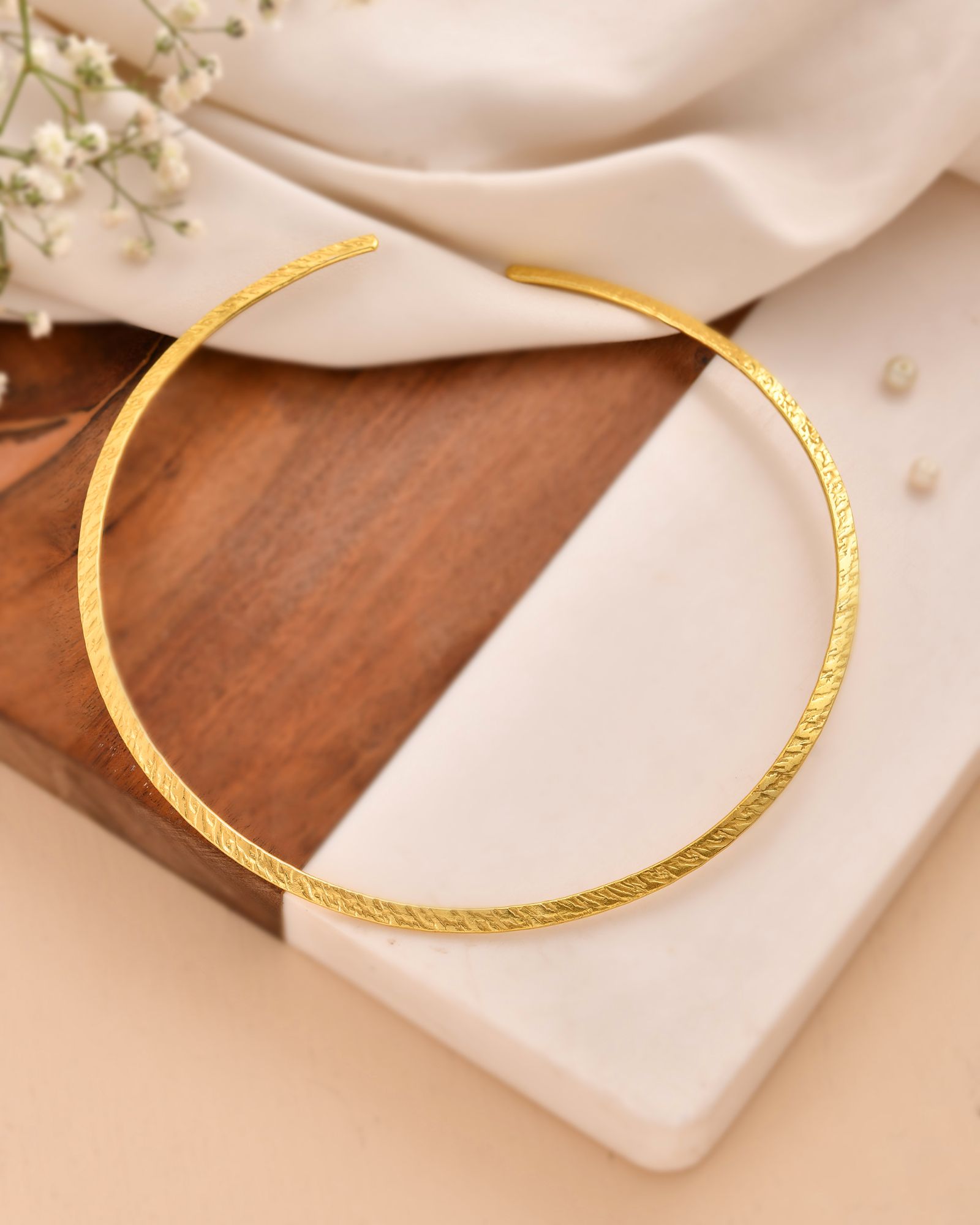 Jewels Nest Gold-Tone Textured Collar Necklace For Women | Minimal Statement Chain Jewellery