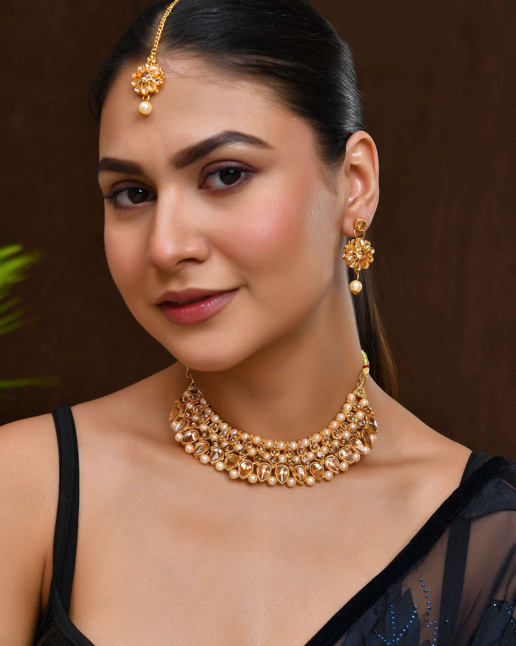 Jewels Nest Gold-Plated Kundan-Style Choker Necklace Set with Pearls & Earrings – Ethnic Wedding Jewellery