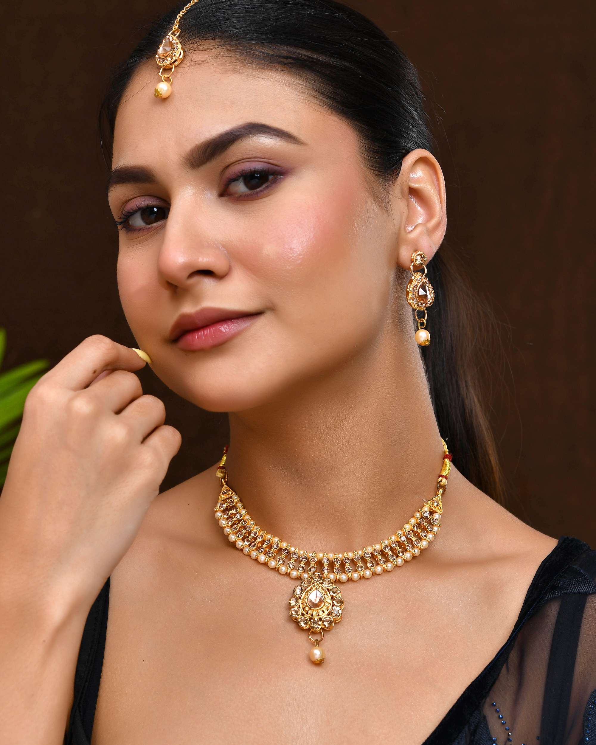 Jewels Nest Royal Look Kundan-Style Beaded Gold Jewellery Set