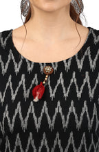 Janasya Black Cotton Ikat Straight kurta