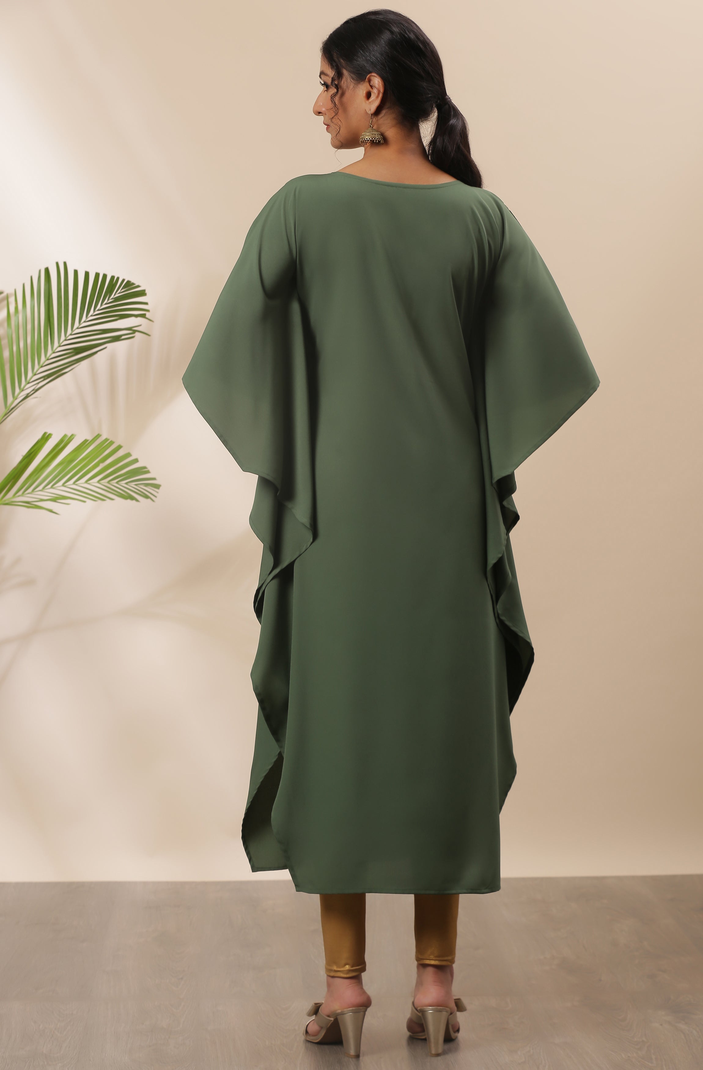 Janasya Green Poly Crepe Foil Print Kaftan kurta