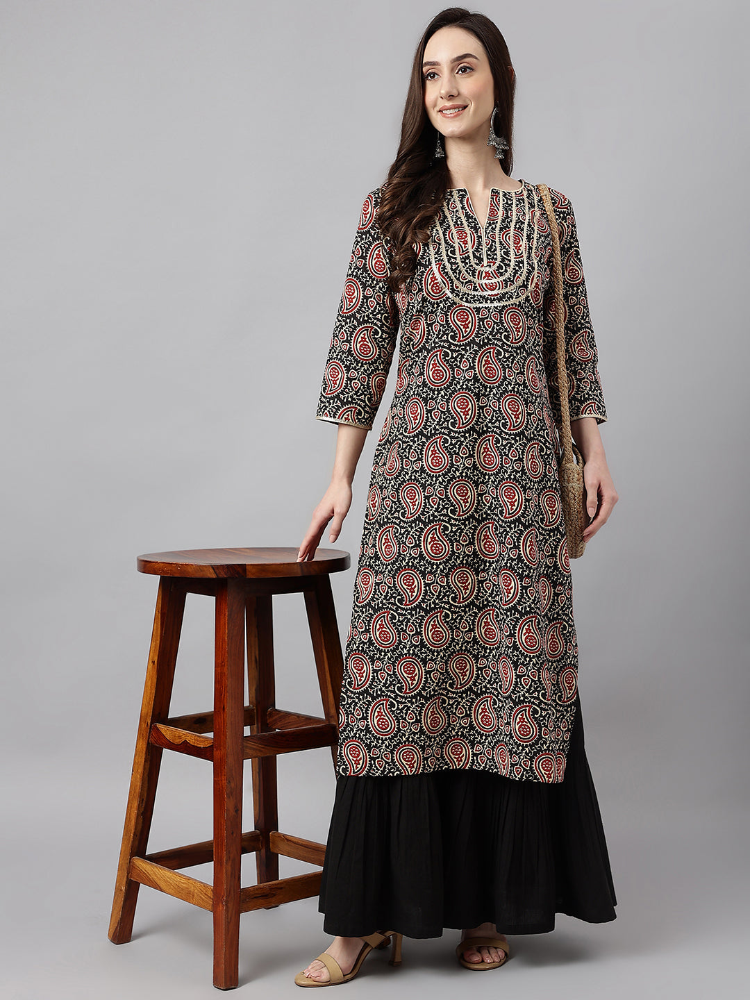 Janasya Women's Black Cotton Paisley Printed Casual Straight Kurta