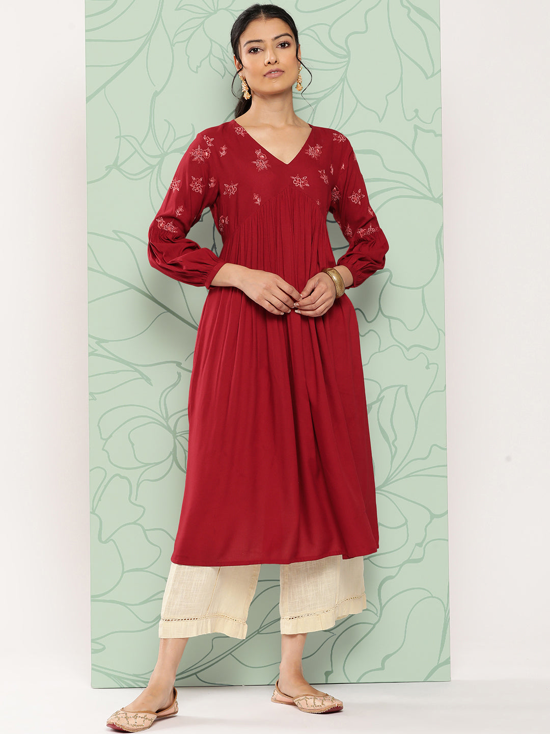 Janasya Women's Maroon Rayon Solid Party Gathered Kurta