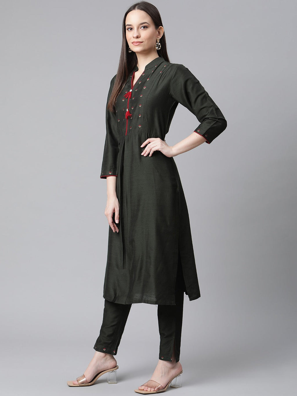 Jompers Women Green Regular Kurta with Trousers & With Dupatta (Green)