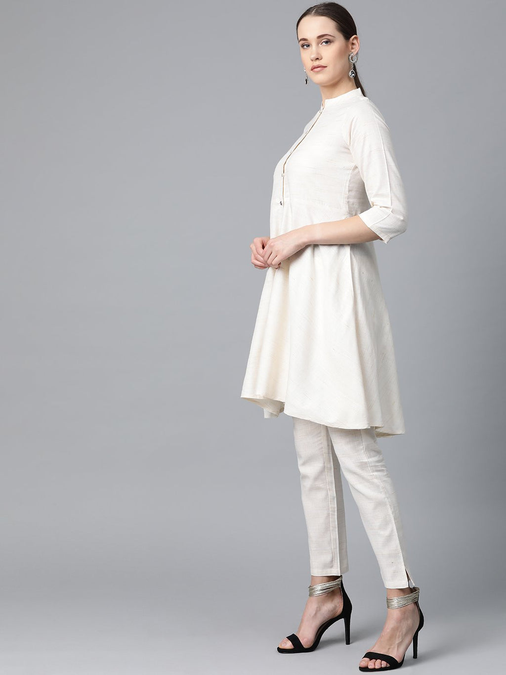 Jompers Women Off-White & Navy Blue Solid Kurta with Trousers & Dupatta - Distacart