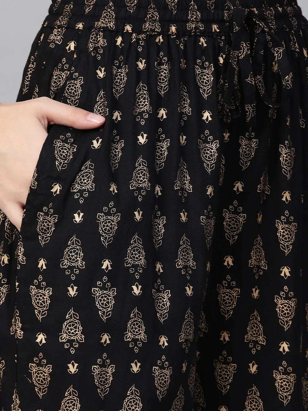 Jompers Women's Black & Golden Block Printed Kurta with Palazzos