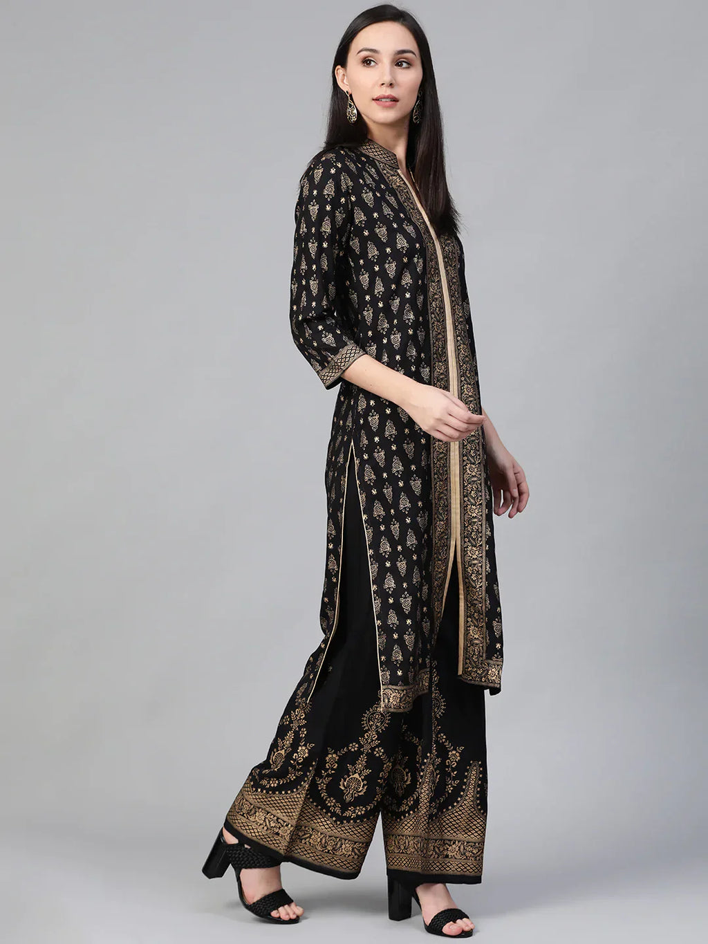 Jompers Women's Black & Golden Block Print Kurta with Palazzos