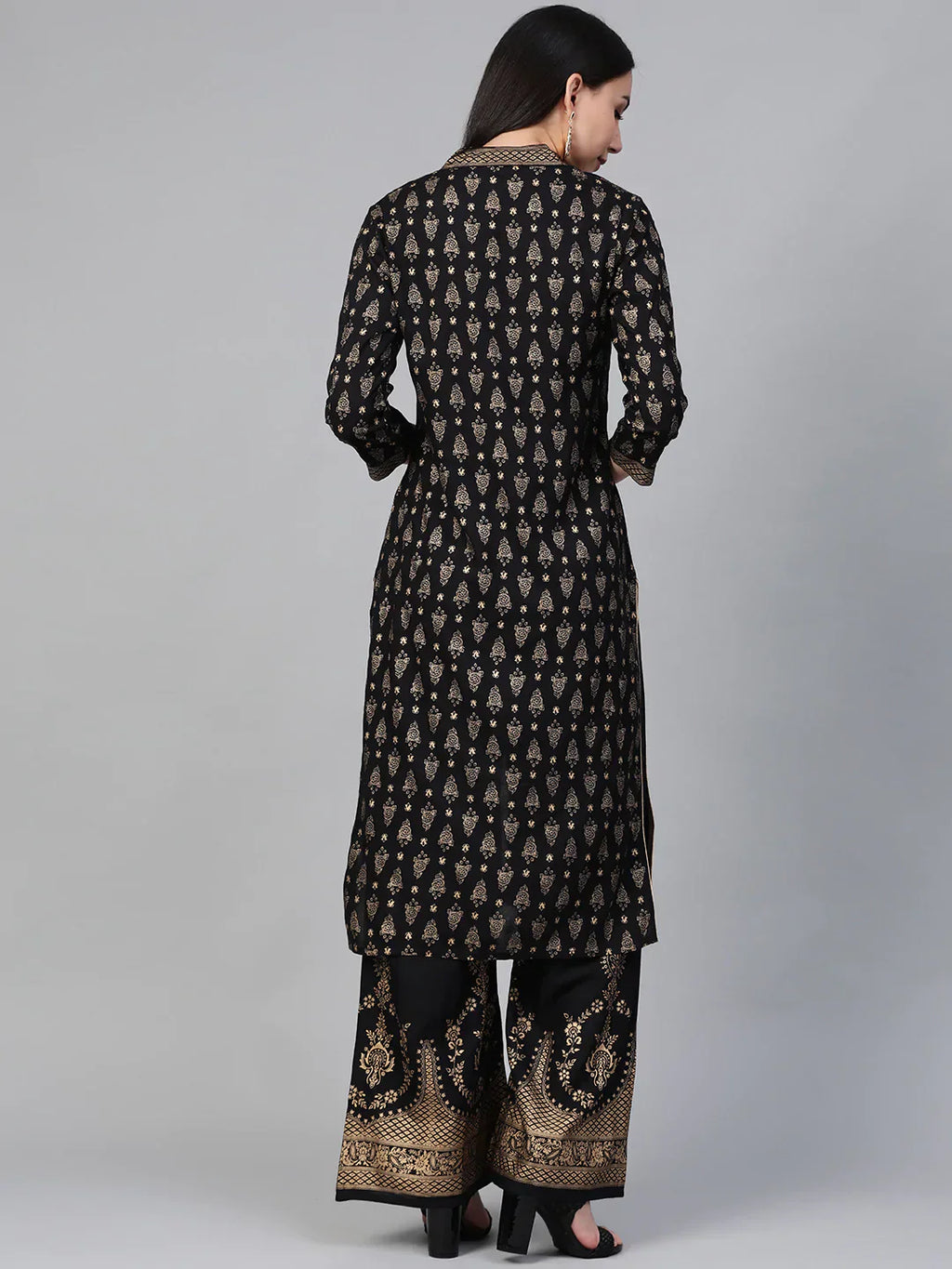 Jompers Women's Black & Golden Block Print Kurta with Palazzos