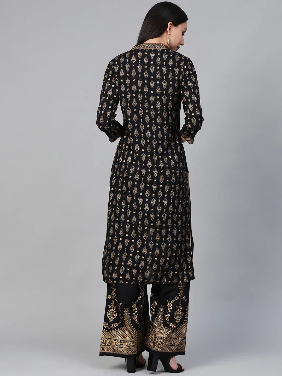 Jompers Women's Black & Golden Block Print Kurta with Palazzos