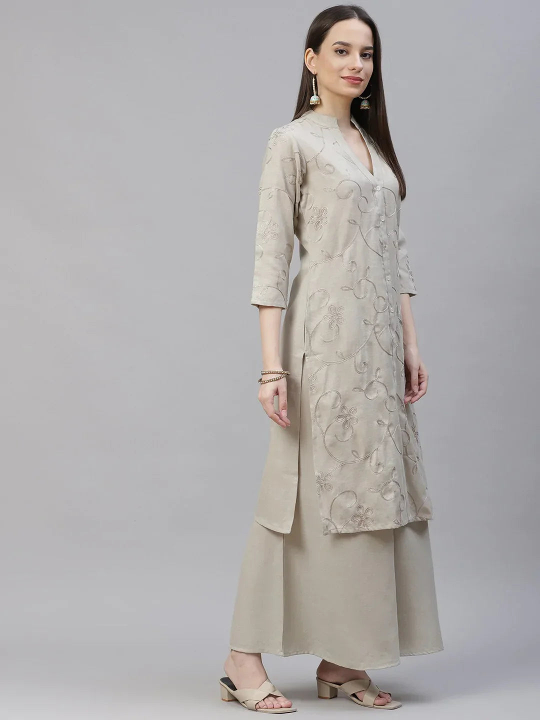 Jompers Women's Grey & Pink Floral Embroidered Regular Kurta with Palazzos & Dupatta