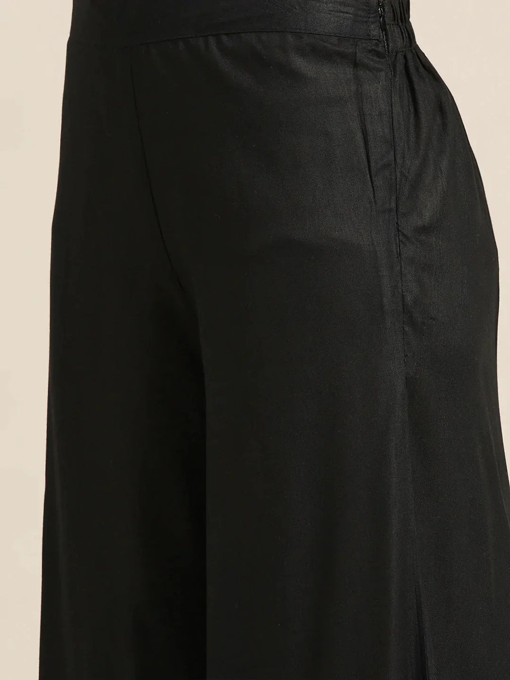 Jompers Women's Kurta with Palazzos & print Dupatta - Black