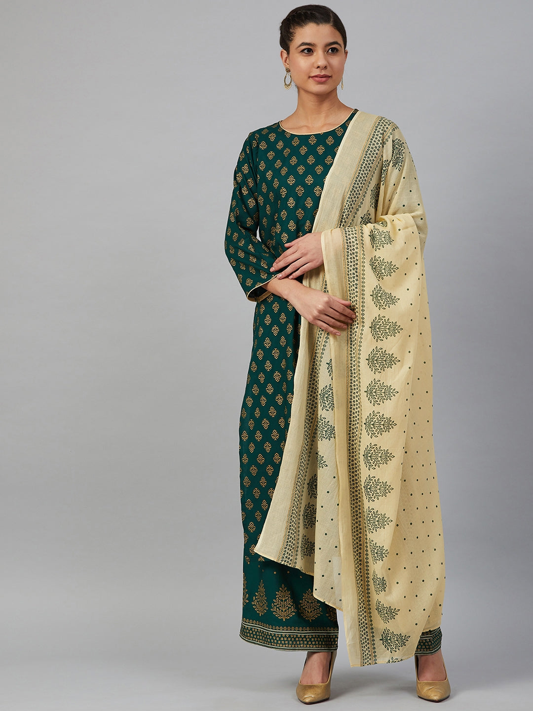 Jompers Women Green & Golden Printed Kurta with Palazzos & Dupatta - Distacart