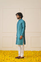 Jompers Men's Peacock Blue Collar Embroidered Kurta - Peacock