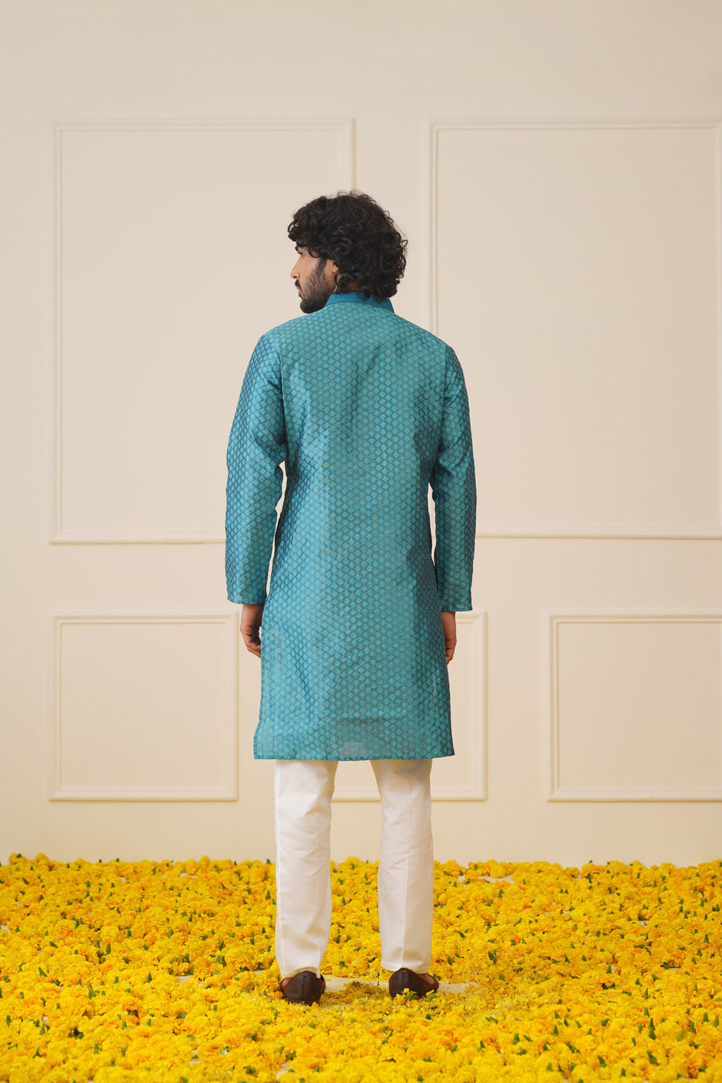 Jompers Men's Peacock Blue Collar Embroidered Kurta - Peacock