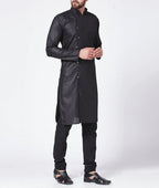Jompers Men's Black Solid Kurta Only
