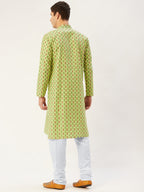 Jompers Men's Green Cotton Ikat printed kurta Only