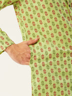 Jompers Men's Green Cotton Ikat printed kurta Only