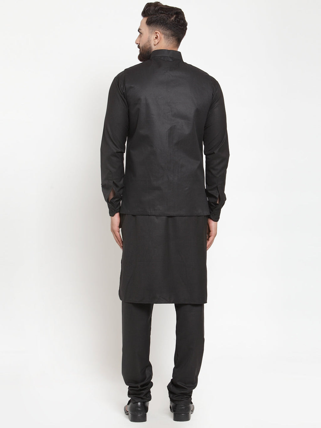 Jompers Men's Solid Kurta Pajama with Solid Waistcoat (Black)