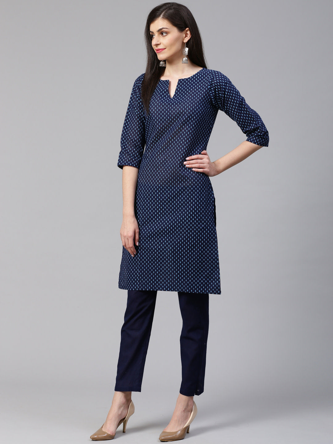 Jompers Women Blue Printed Kurta with Trousers - Distacart