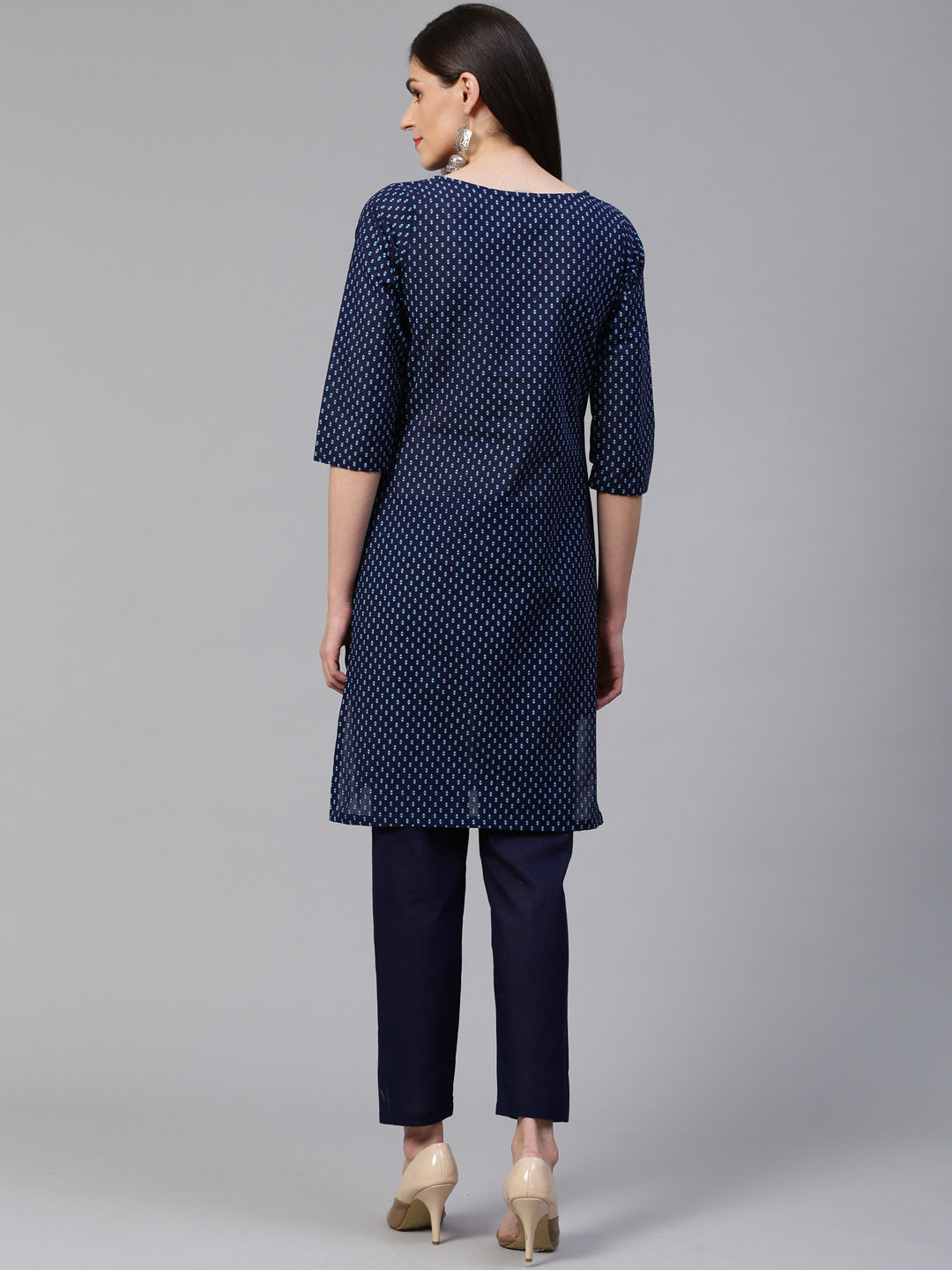 Jompers Women Blue Printed Kurta with Trousers - Distacart