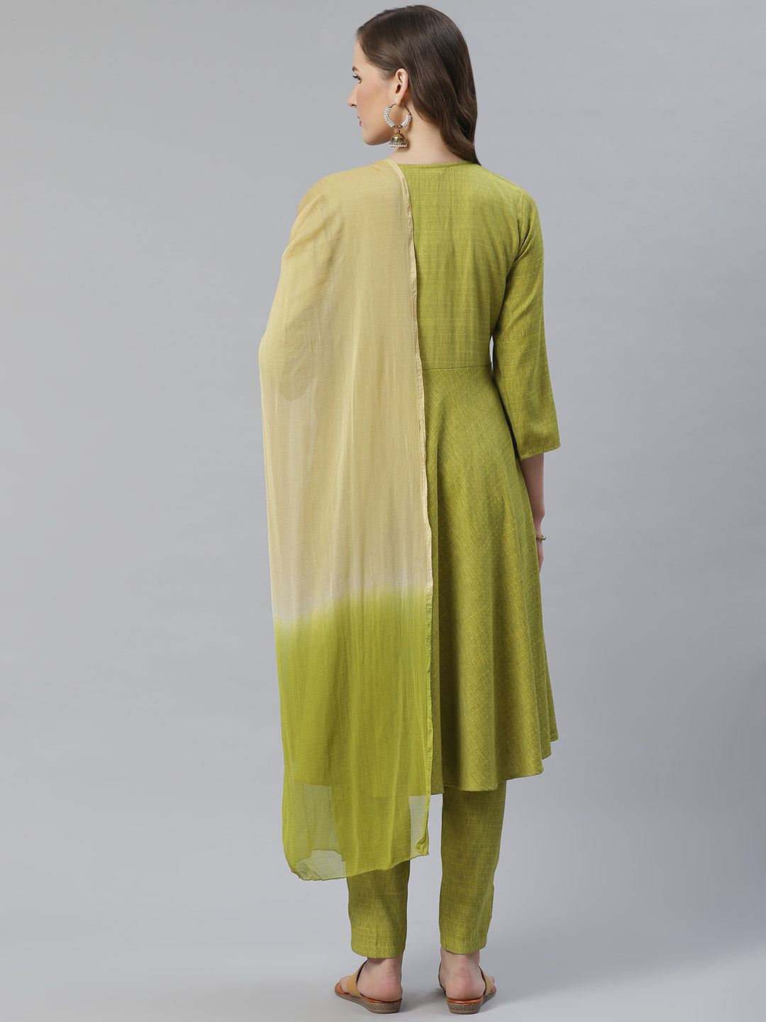 Jompers Women Green & Beige Self Design Kurta with Trousers & Dupatta - Distacart