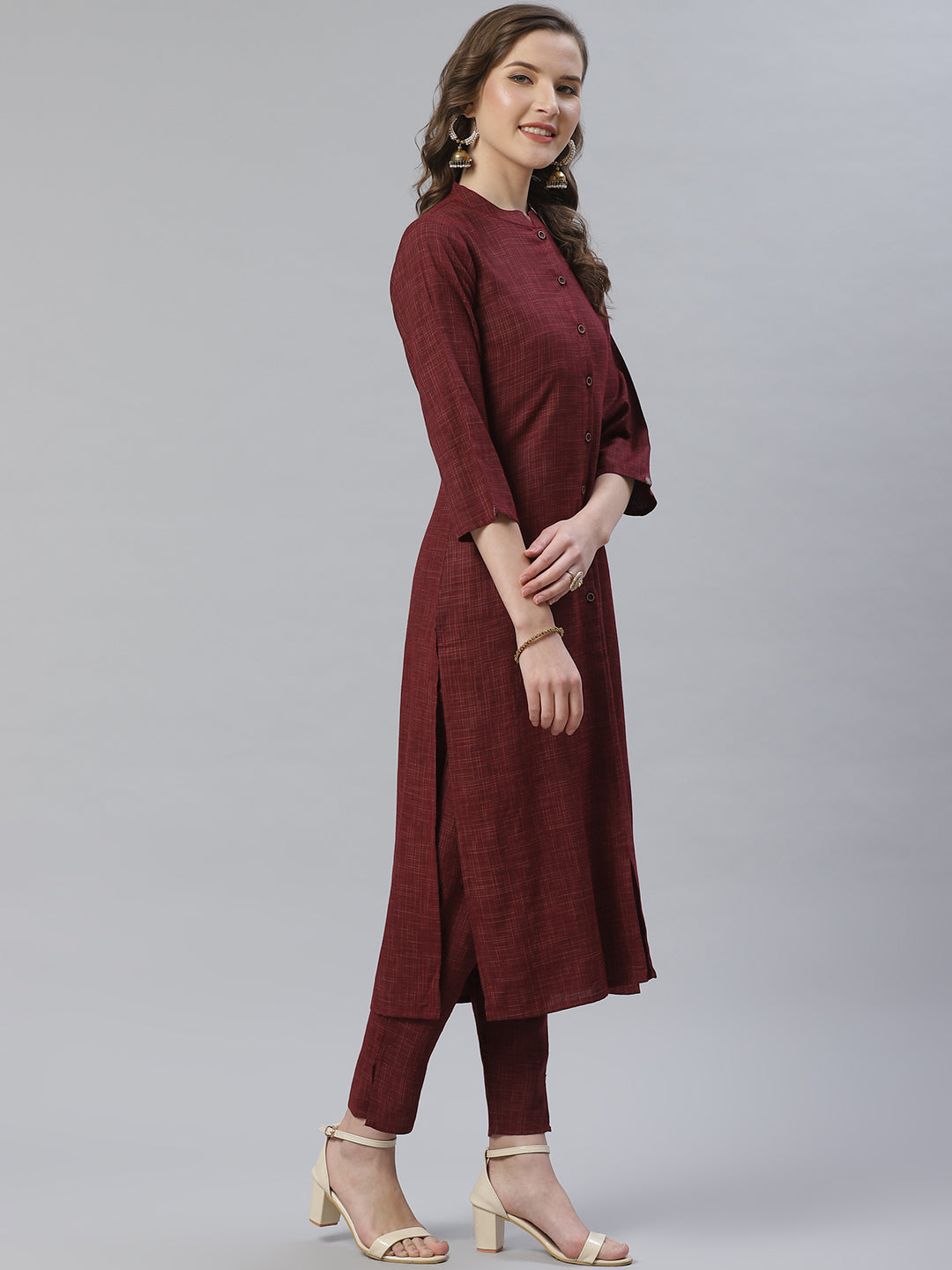 Jompers Women Burgundy & Beige Self Checked Kurta with Trousers & Dupatta - Distacart