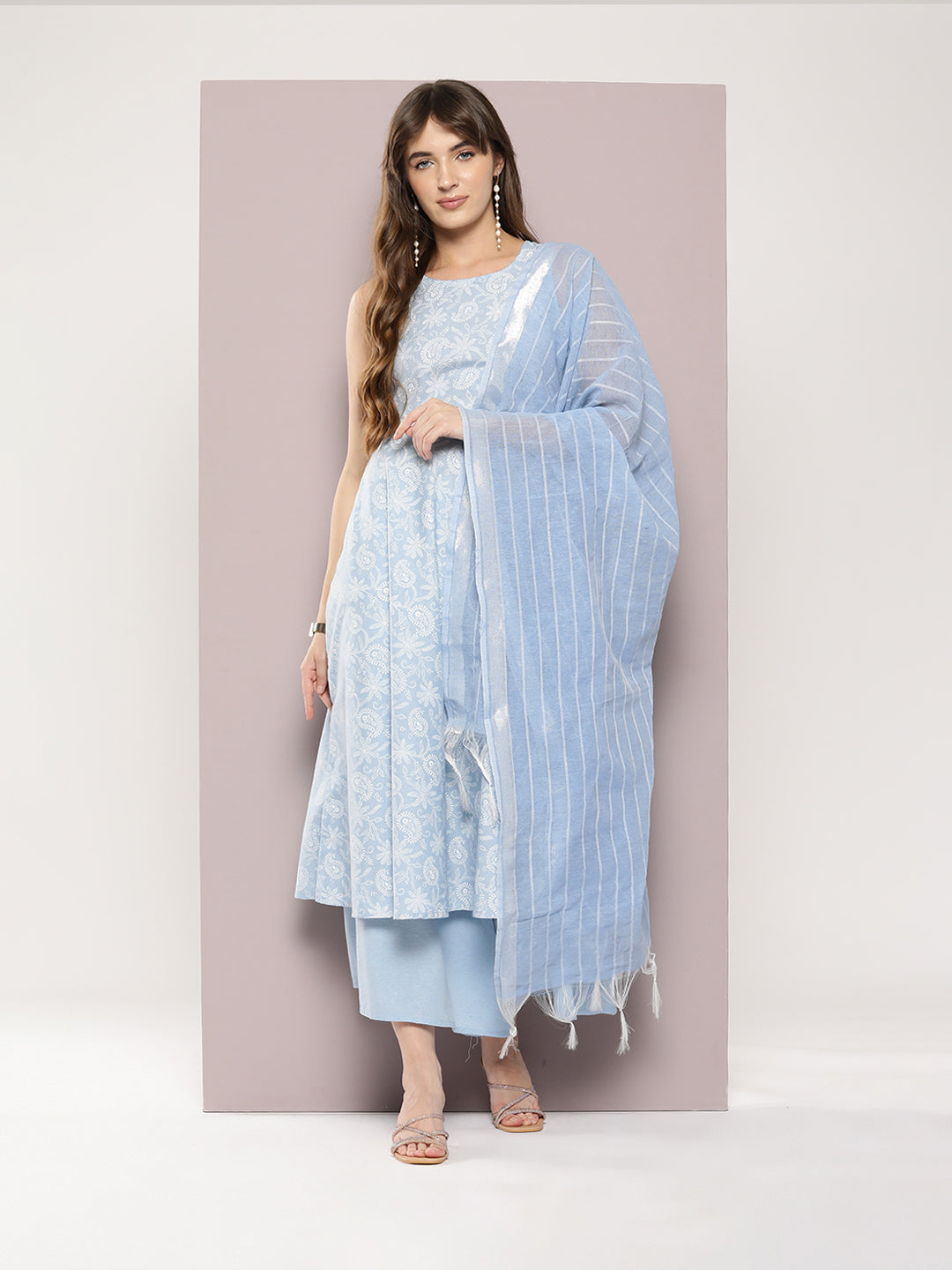 Jompers Women's Printed flared kurta palazzo dupatta set - Blue