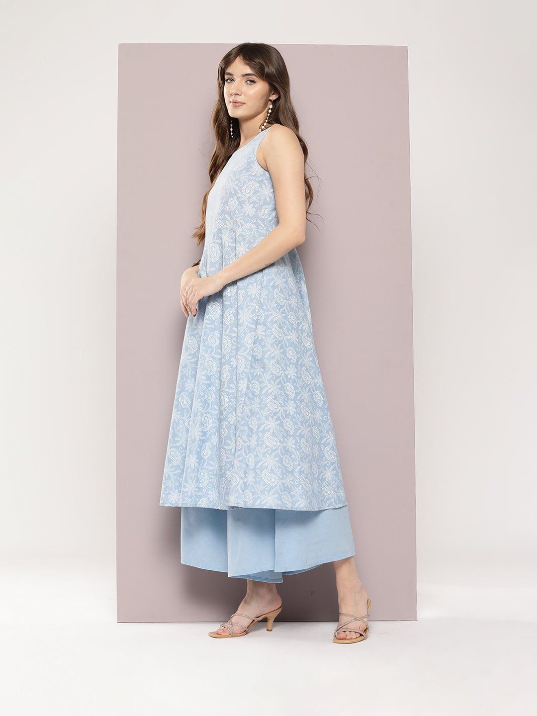 Jompers Women's Printed flared kurta palazzo dupatta set - Blue