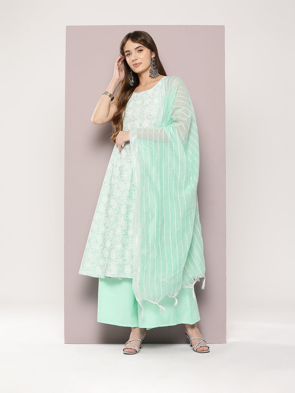 Jompers Women's Printed flared kurta palazzo dupatta set - Green