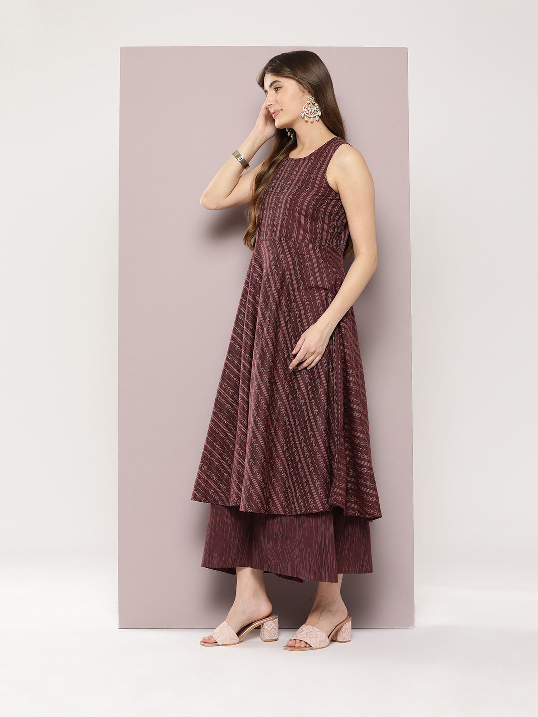 Jompers Women's Jacquard flared kurta palazzo dupatta set - Maroon