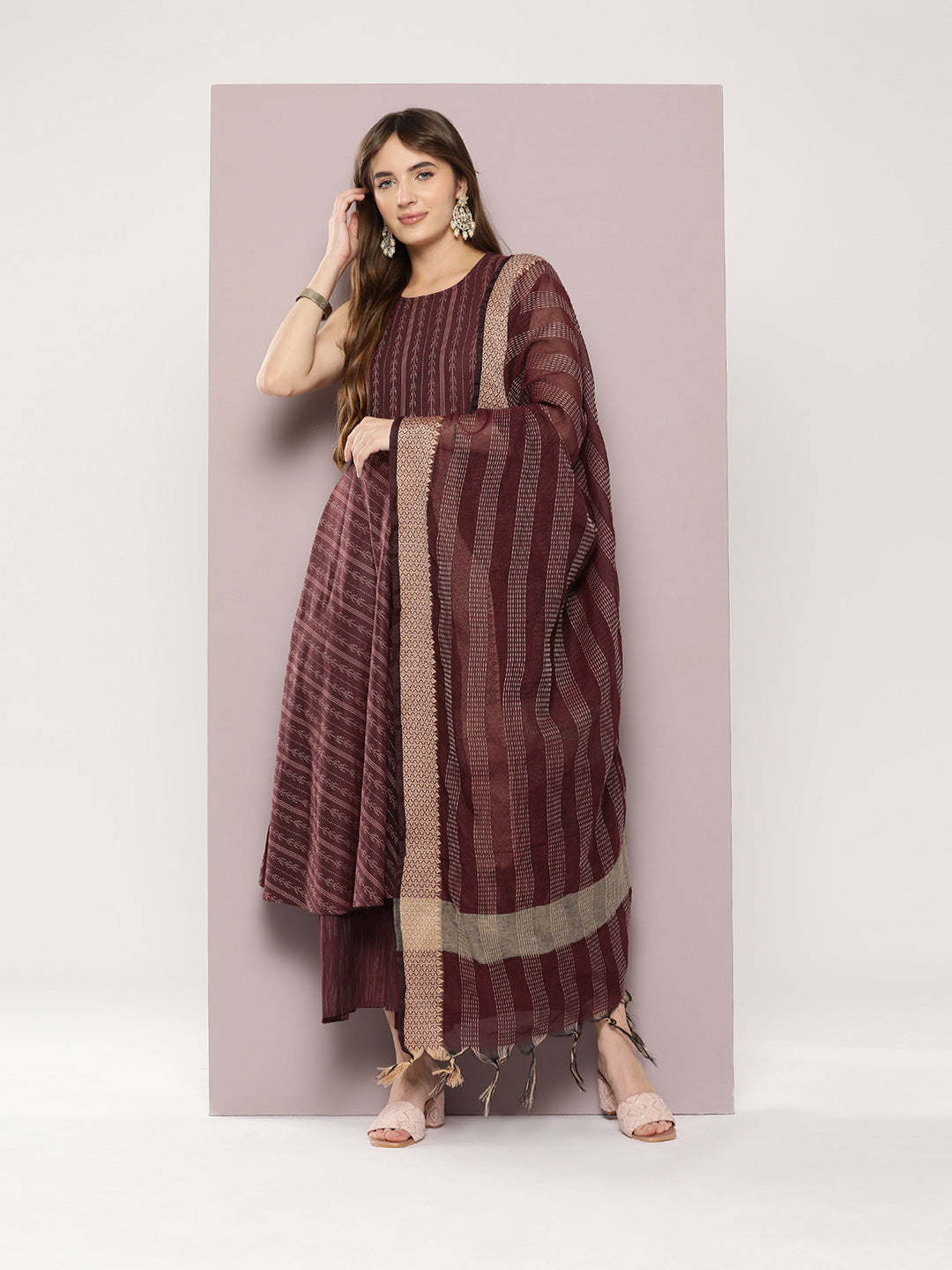 Jompers Women's Jacquard flared kurta palazzo dupatta set - Maroon