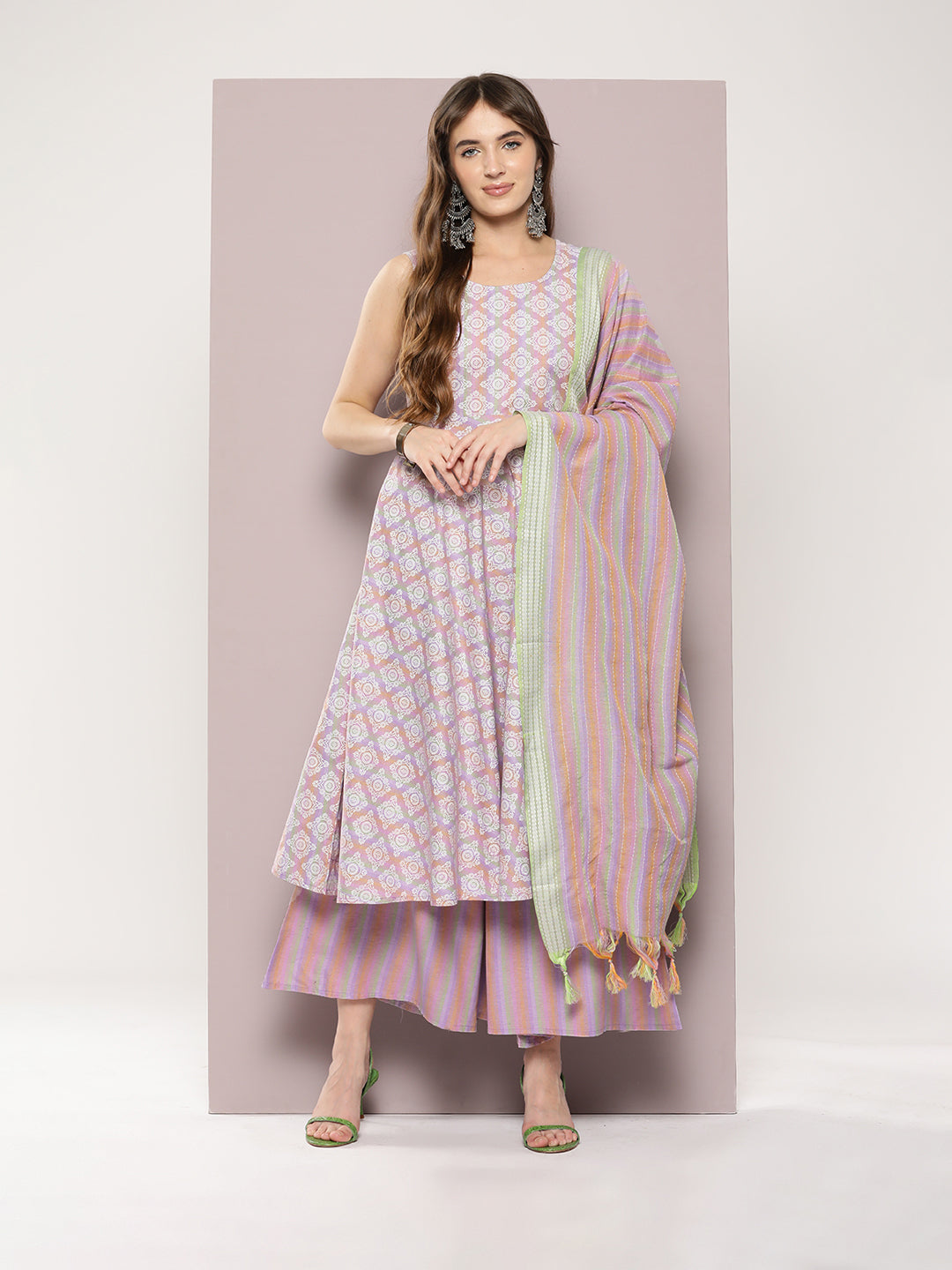 Jompers Women's Printed flared kurta palazzo dupatta set - Purple