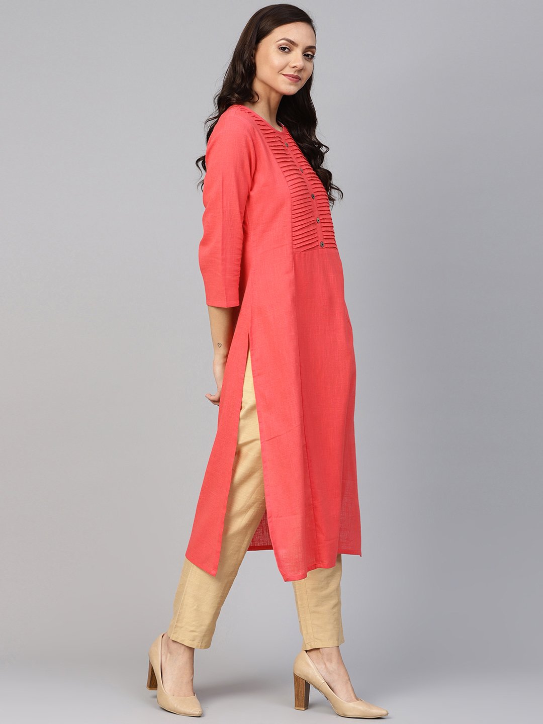 Jompers Women Peach Cotton Straight Kurta with Pintucks - Distacart