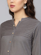 Jompers Women Grey Cotton Straight Kurta with Pintucks - Distacart