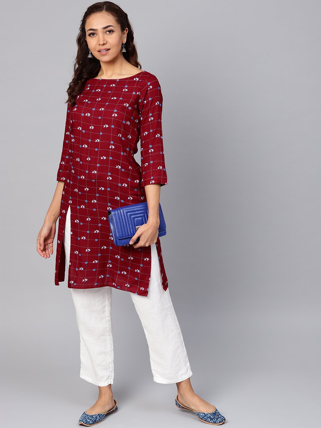 Jompers Women Maroon & Off-White Checked Straight Kurta - Distacart