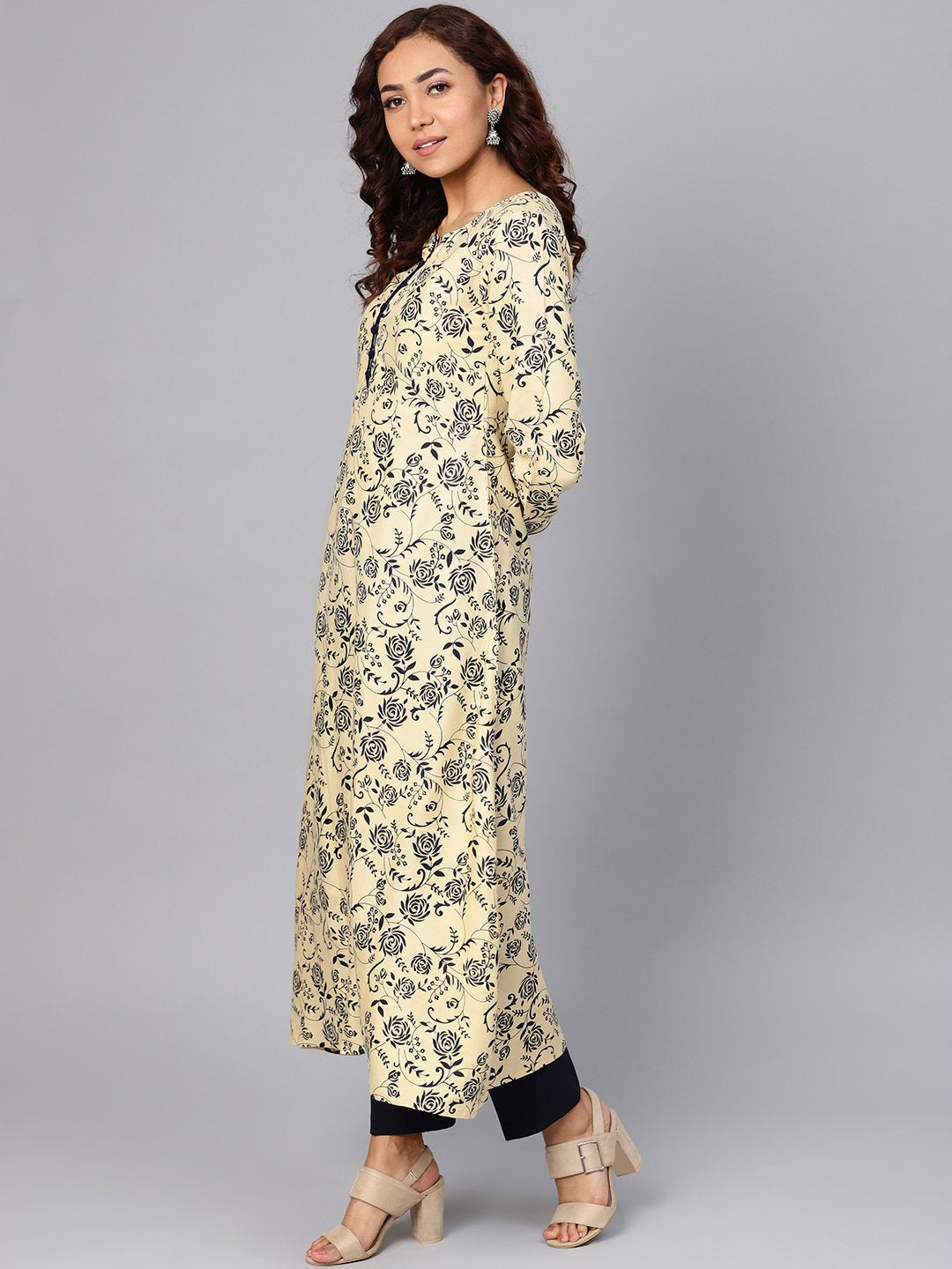 Jompers Women Cream-Coloured & Navy Blue Printed A-Line Kurta - Distacart