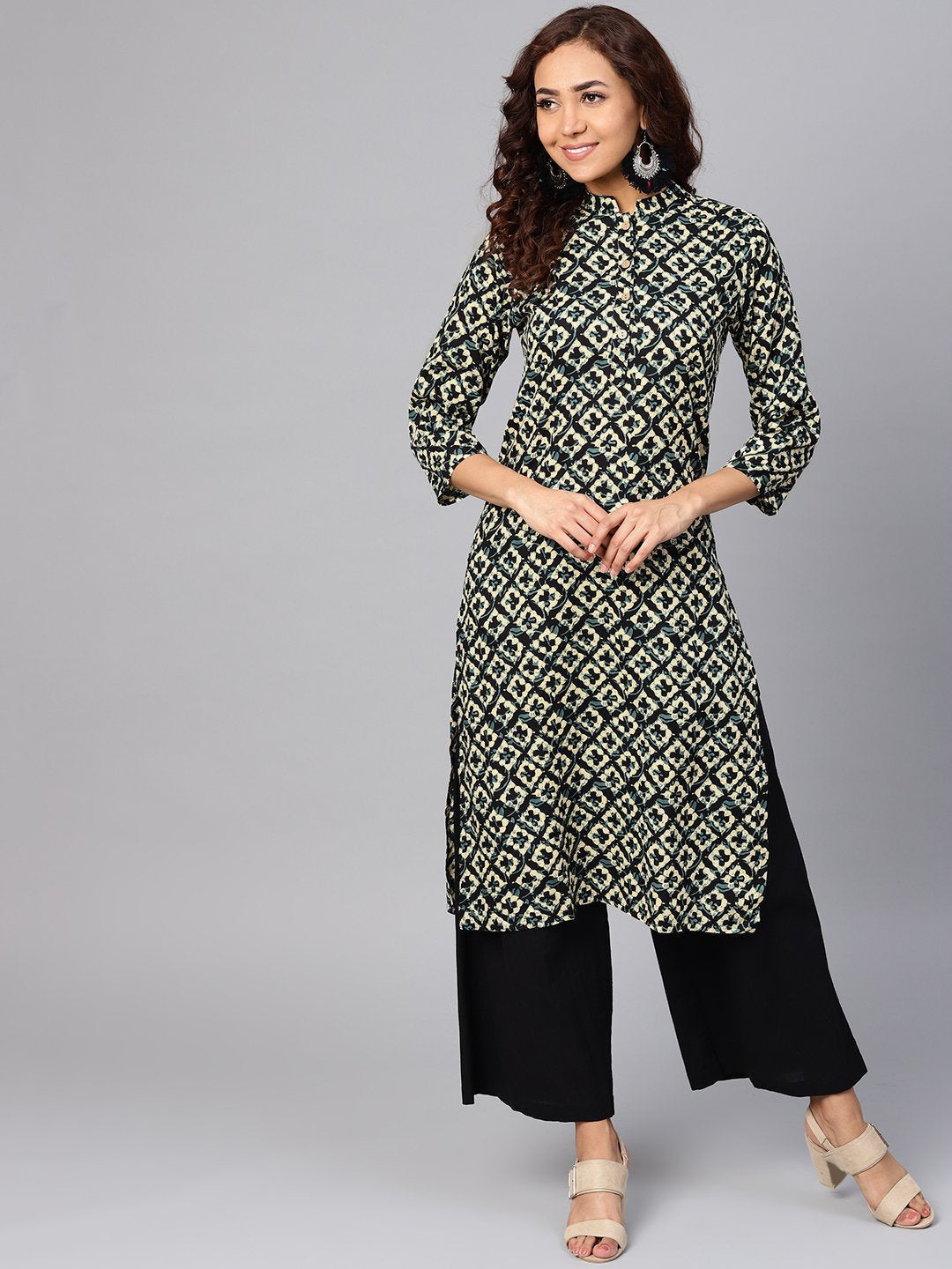 Jompers Women Cream-Coloured & Black Printed Straight Kurta - Distacart