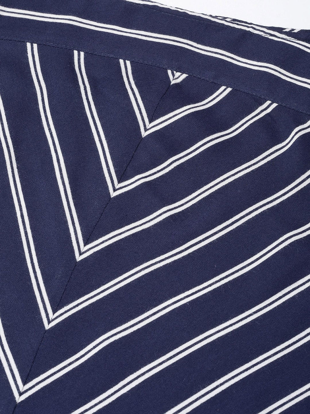 Jompers Women Navy Blue & White Striped Straight Kurta - Distacart
