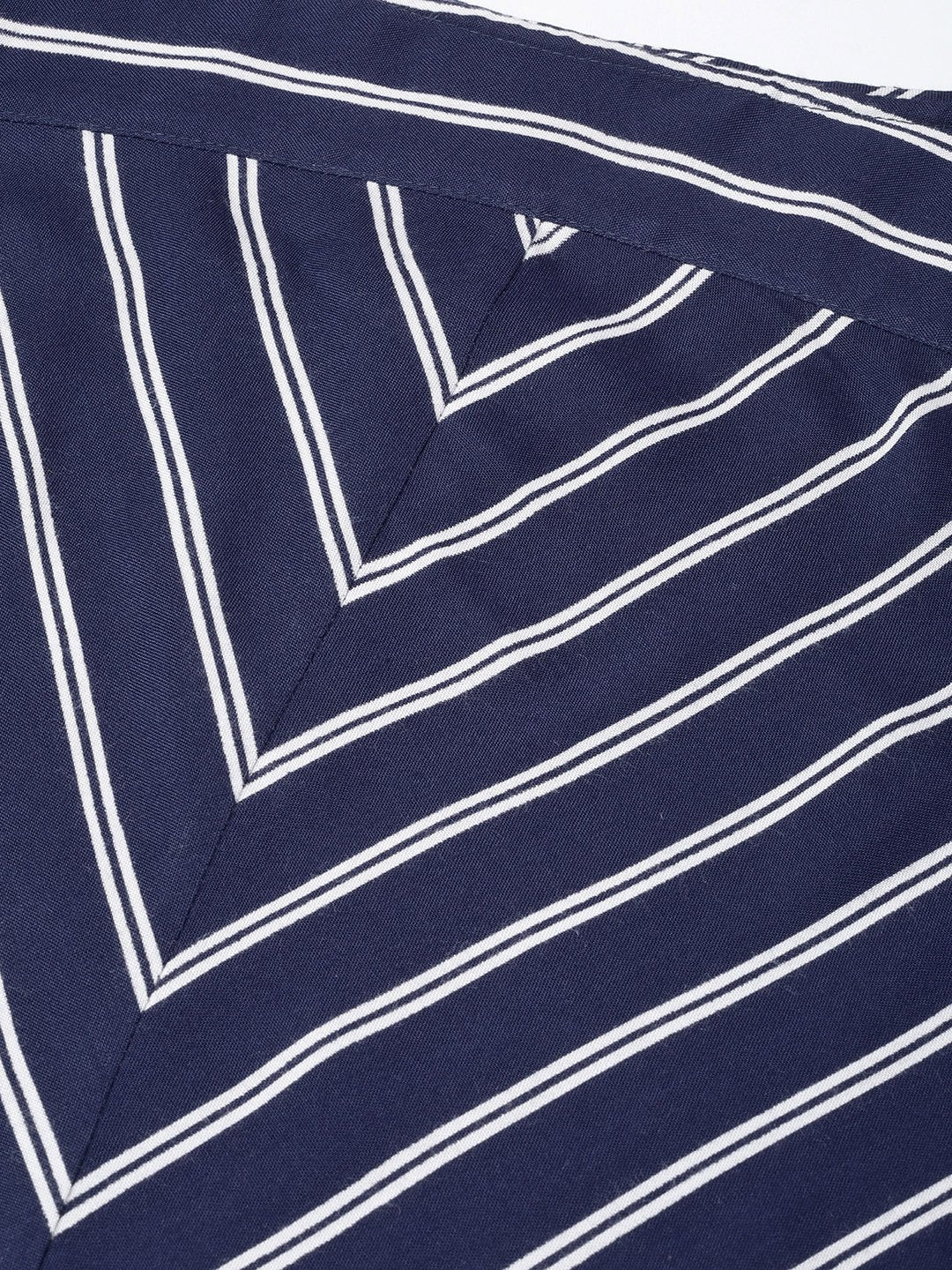 Jompers Women Navy Blue & White Striped Straight Kurta - Distacart