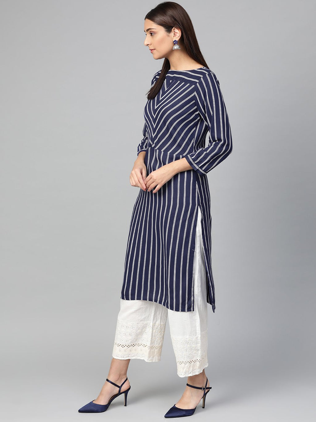 Jompers Women Navy Blue & White Striped Straight Kurta - Distacart