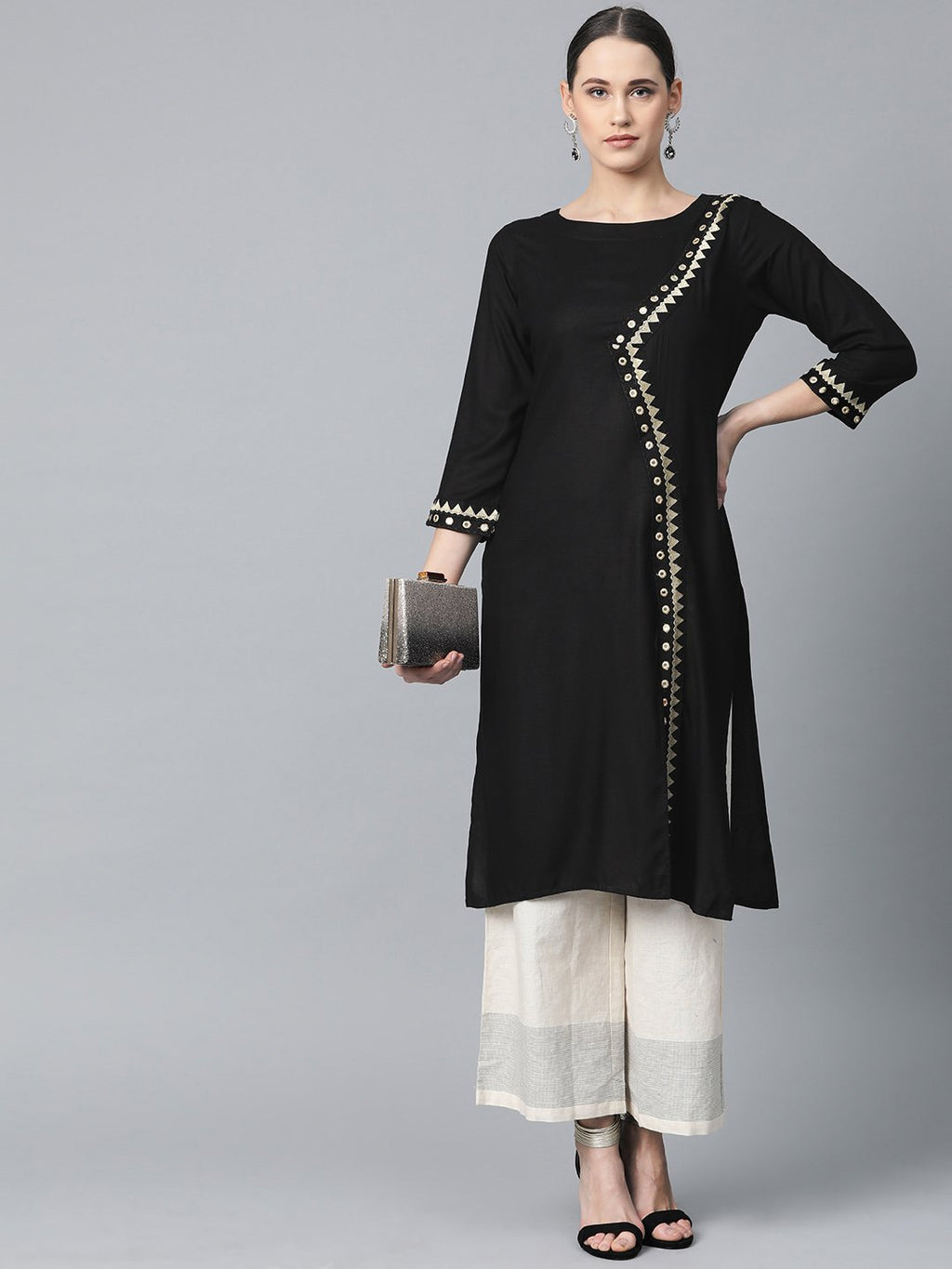 Jompers Women Black Embroidered Straight Kurta - Distacart