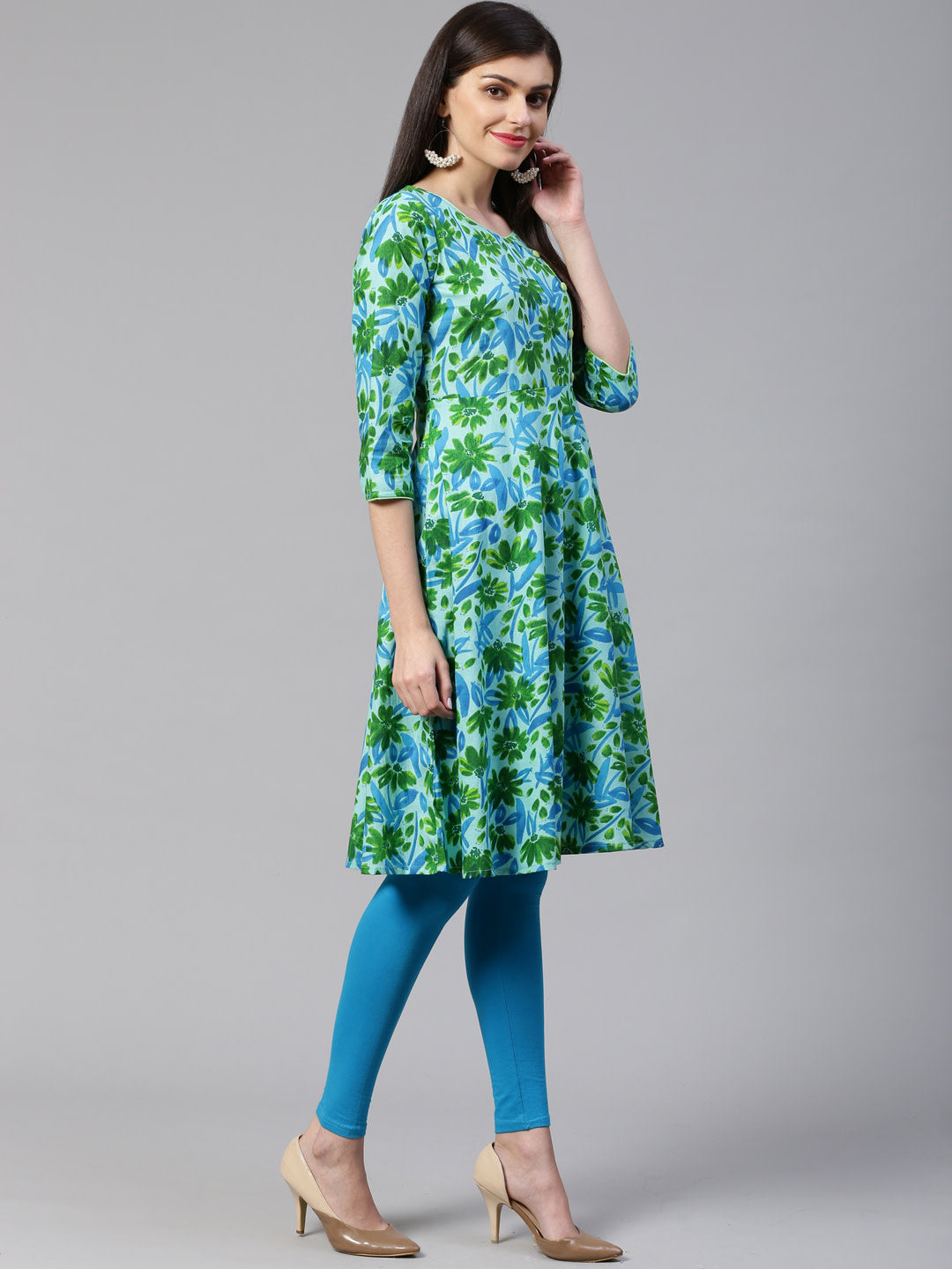 Jompers Women Blue & Green Floral Print Angrakha A-Line Kurta - Distacart