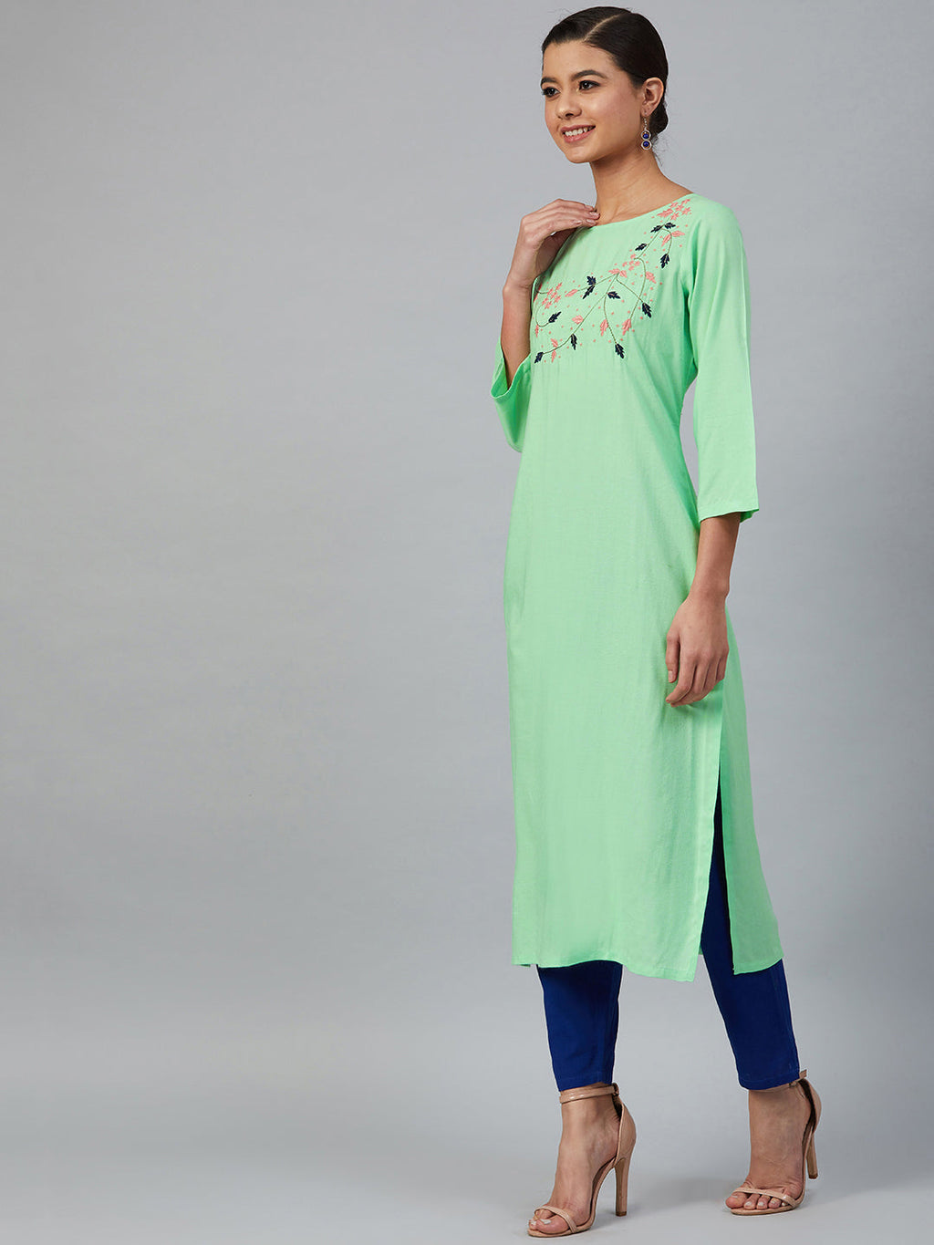 Jompers Women Green & Pink Yoke Embroidered Straight Kurta - Distacart