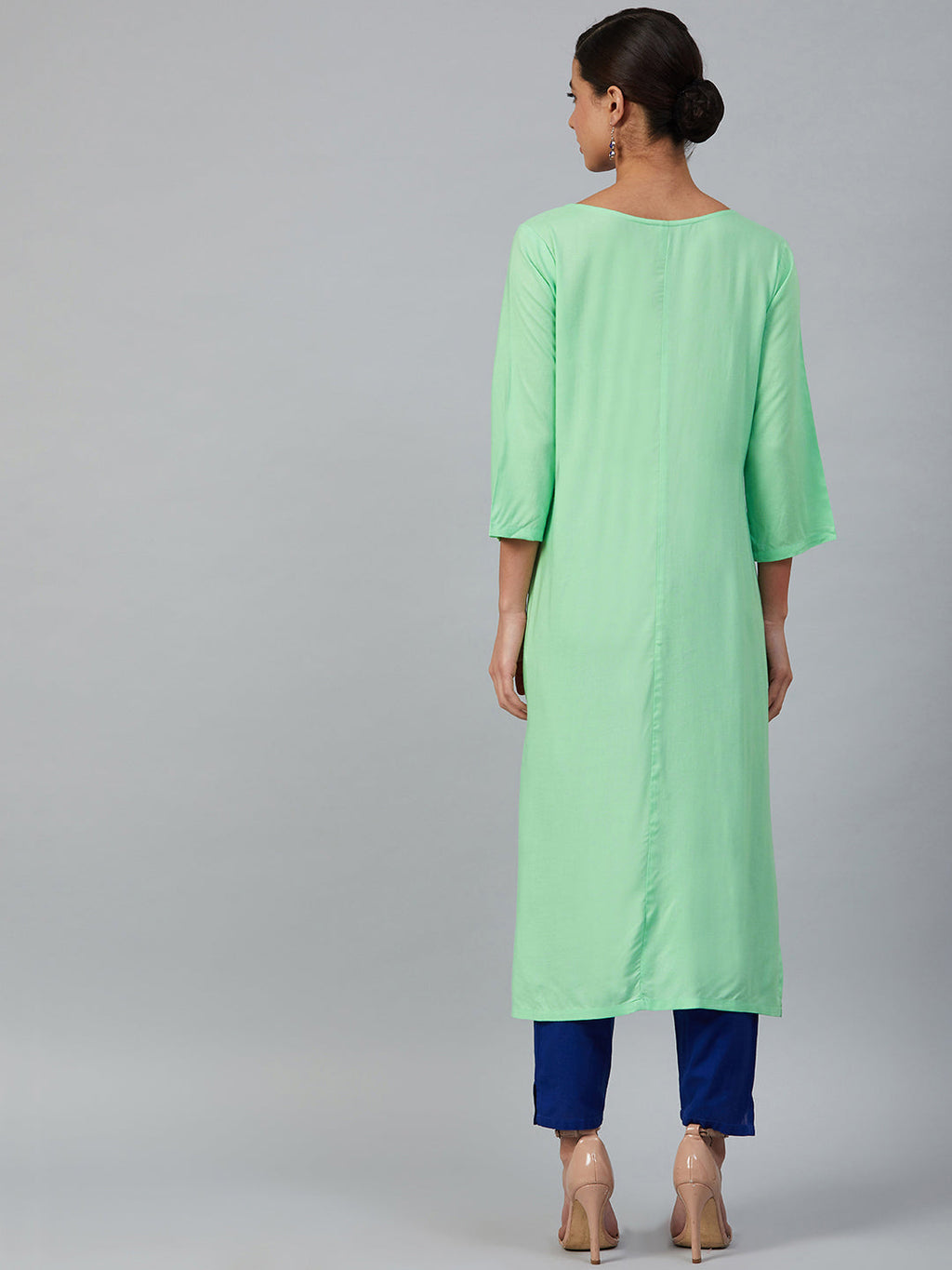Jompers Women Green & Pink Yoke Embroidered Straight Kurta - Distacart