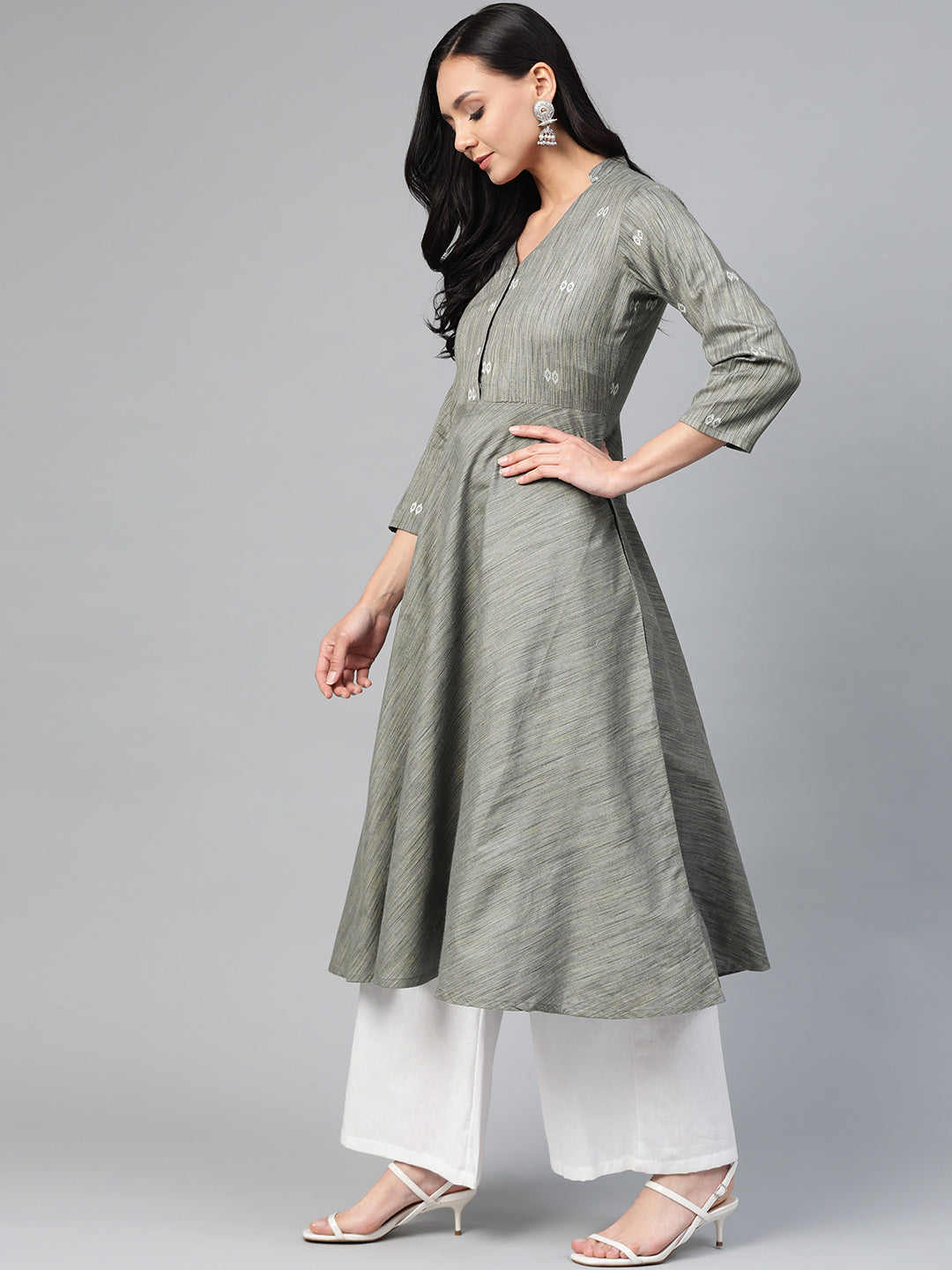 Jompers Women Grey Woven Design Flaired Kurta - Distacart