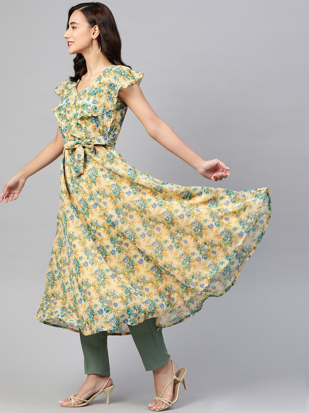 Jompers Women Beige, Blue & Green Floral Printed Georgette Kurta - Distacart