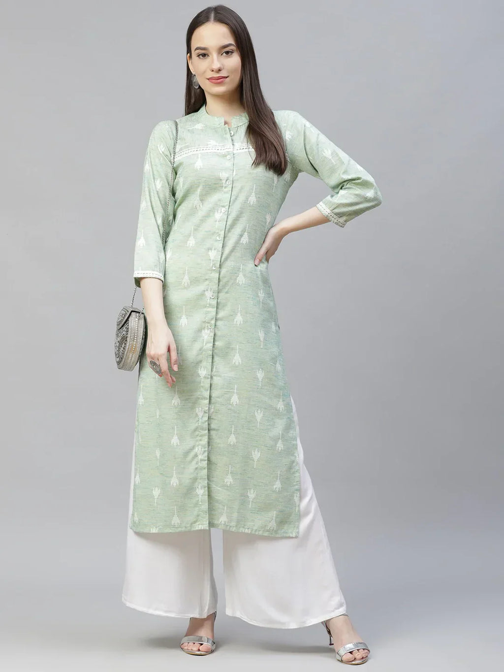 Jompers Women's Green Ethnic Motifs Ikat Kurta with lace work